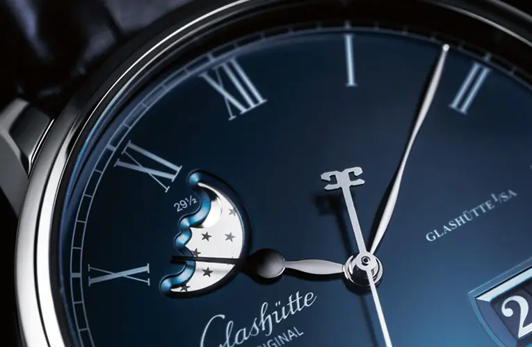 “Craftsmanship and Technology: Evolution of Luxury Watches in North America”